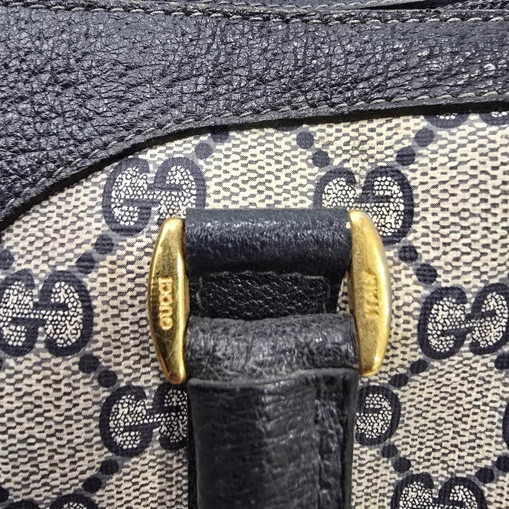 GUCCI - Vintage GG Sherry Line Boston Bag in Rare Navy Blue, PVC & Leather​​ - Picture 10 of 16